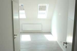 3,5-Raum-Maisonette-Wohnung mit Balkon und Einbauküche in Lübeck – Roonstraße 11, 23566 Sankt Gertrud, Lübeck – Vorschaubild 9