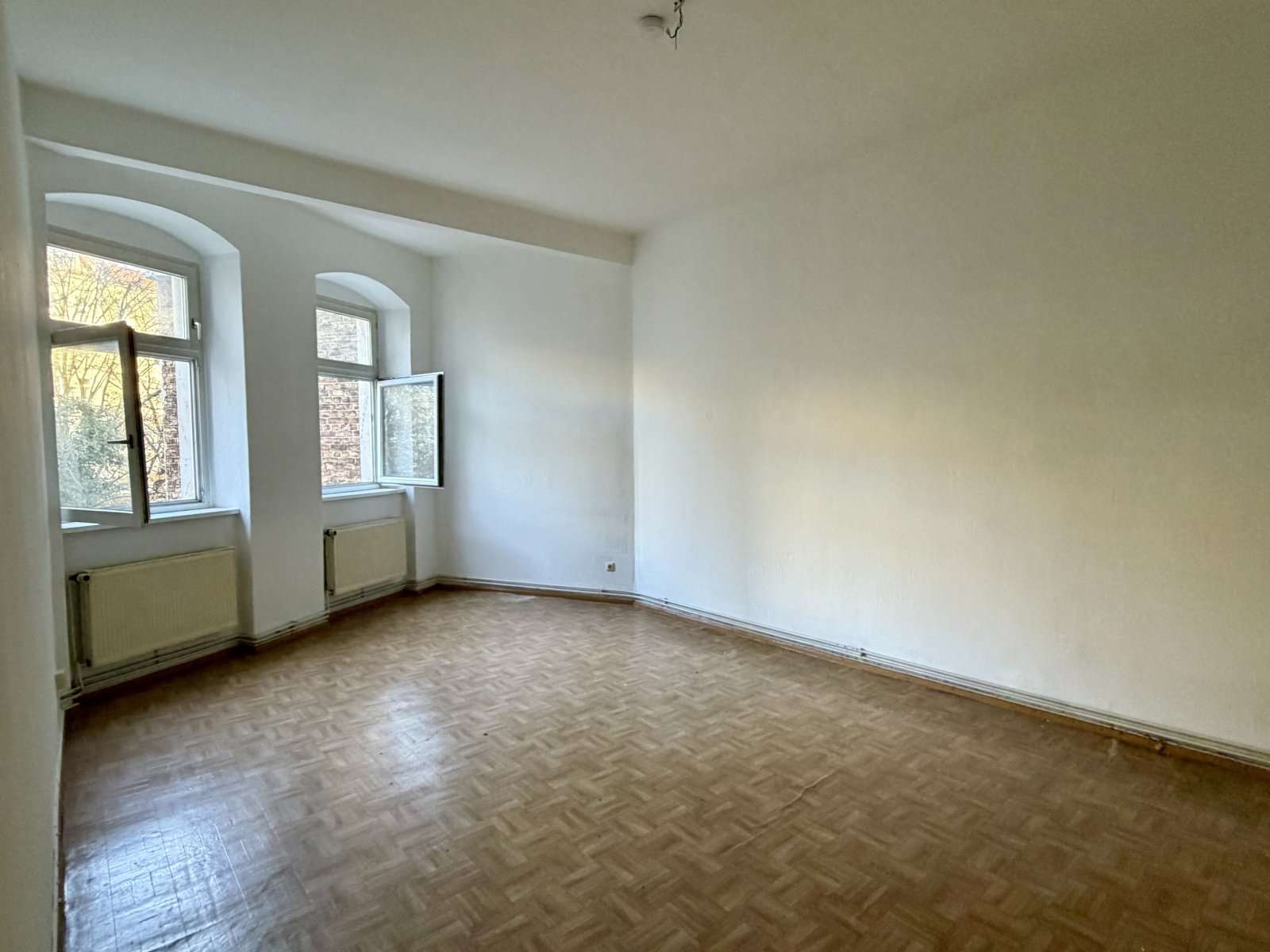 + Reuterkiez + 3-4 Zi Altbau + zu renovieren + Balkon optional, Berlin – Bild 3
