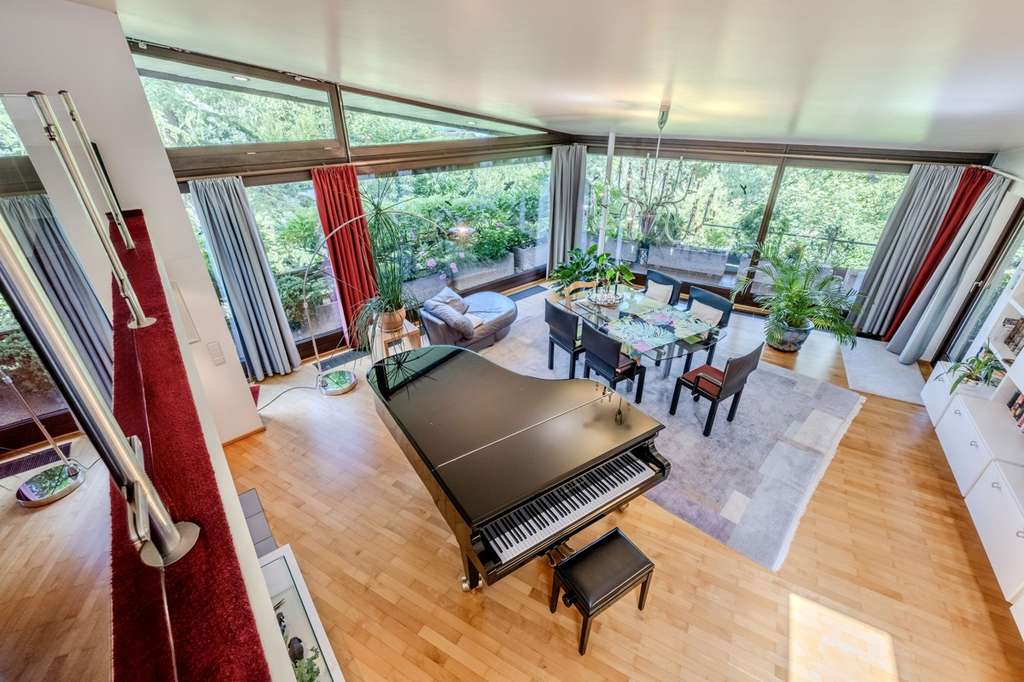 Immobilie in Wernau (Neckar) - Exklusive Haupteinheit im Architektenhaus mit Traumgarten & 446 m² Wohnfläche - Bild 4