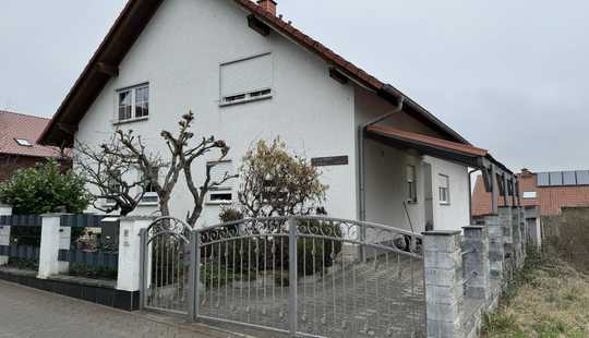 Bild von Provisionsfreie Doppelhaushälfte in Siefersheim in ruhigem Wohngebiet mit PV-Anlage