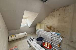 Modernisierte Dachgeschosswohnung mit neuer Einbauküche in top Lage! – Die vollständige Adresse der Immobilie erhältst du vom Anbieter., 55118 Neustadt, Mainz – Vorschaubild 4