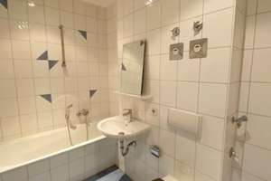 Tolle 2-Raum-Wohnung mit Balkon in gepflegtem Mehrfamilienhaus! – Markusstraße 37, 9130 Sonnenberg, Chemnitz – Vorschaubild 4