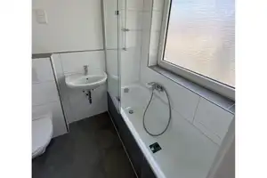 Gepflegtes Einfamilienhaus in ruhiger Wohnstraße von Iserlohn – Holbeinstr. 15, 58638 Märkischer Kreis – Vorschaubild 1