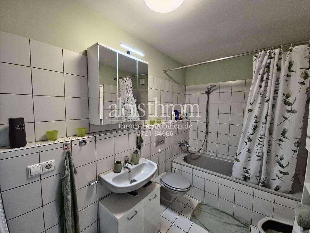 Immobilie in Remchingen - FREISTEHENDES 4-FAMILIENHAUS IN HANGLAGE - Bild 4