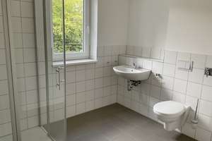 Direkt einziehen! 3-Zimmer-Wohnung + Balkon im NEUBAU! Moderne Ausstattung + Tageslichtbad + Aufzug – Detmolder Straße 147, 33604 Mitte, Bielefeld – Vorschaubild 3