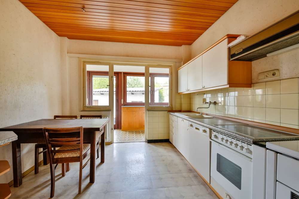 Immobilie in Birkenfeld - 2-Familienhaus mit großem Garten, 3 Garagen und Potenzial in ruhiger Lage! - Bild 11