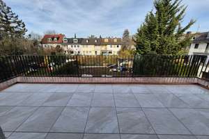 Frisch renoviertes Reiheneckhaus mit viel Platz, offenen Räumen, großem Garten, Terrassen und Balkon – Die vollständige Adresse der Immobilie erhältst du vom Anbieter., 80689 Blumenau, München – Vorschaubild 2