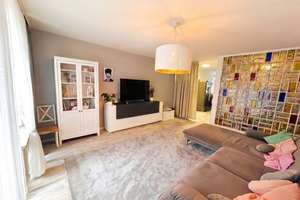 Modernisierte 4-Zimmer-Wohnung mit Balkon in begehrter Lage von Augsburg-Lechhausen – Die vollständige Adresse der Immobilie erhältst du vom Anbieter., 86167 Lechhausen-Ost, Augsburg – Vorschaubild 3