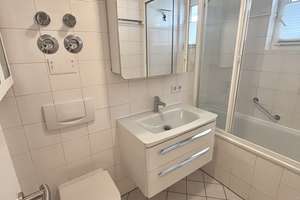 Kompakt und gut angebunden: 1-Zimmer-Wohnung mit Balkon in Schwabing – 80802 Münchner Freiheit, München – Vorschaubild 3