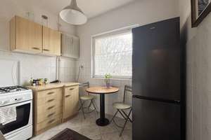 Hell und bezugsfrei: gepflegte 1-Zi-Whg mit großem Balkon in Berlin-Reinickendorf – Klamannstraße 16A, 13407 Reinickendorf (Ortsteil), Berlin – Vorschaubild 1