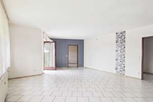 Großzügige Maisonettewohnung in ruhiger Siedlung von Mönchengladbach – Die vollständige Adresse der Immobilie erhältst du vom Anbieter., 41179 Rheindahlen-Mitte, Mönchengladbach – Vorschaubild 4