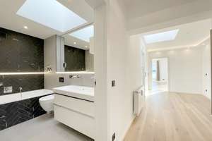 Exklusiv-Penthouse, barrierefrei, umlaufende Südwest-Dachterrasse, grün, uneinsehbar, absolut ruhig – Die vollständige Adresse der Immobilie erhältst du vom Anbieter., 81545 Harlaching, München – Vorschaubild 30
