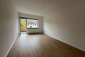 Kunze: 3-Zimmer Wohnung in Ahlem - Erstbezug nach Sanierung – Lohkamp 6, 30453 Ahlem, Hannover – Vorschaubild 1