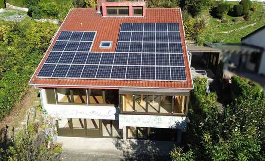 Einfamilienhaus mit Einliegerwohnung, viel Platz und einer grandiosen Weitsicht
