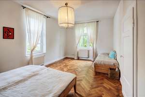 Möbliert: Großzügige Altbauwohnung mit viel Licht und klassischem Charme – Die vollständige Adresse der Immobilie erhältst du vom Anbieter., 80637 Dom Pedro, München – Vorschaubild 4