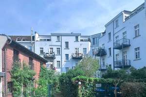 BEZUGSFREI - CHARMANTE Dachgeschosswohnung - HERRLICHE Loggia - 3.OG – Die vollständige Adresse der Immobilie erhältst du vom Anbieter., 13158 Wilhelmsruh, Berlin – Vorschaubild 2