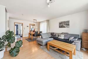 4,5-Zimmer-Reihenendhaus mit Garten, Garage, Carport & Balkonkraftwerk in bester Lage in Biberach – Die vollständige Adresse der Immobilie erhältst du vom Anbieter., 74078 Biberach, Heilbronn – Vorschaubild 4