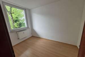 helle, ruhige, kompl. renovierte 2 Zi.-Wohnung mit neuem Bad – Ludwigshafener Straße 39, 40229 Eller, Düsseldorf – Vorschaubild 2