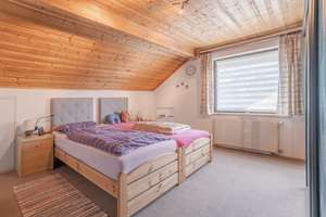 Neue Wärmepumpe! 1-2 Fam.-Haus in bester Wohnlage mit PV-Anlage inkl. Stromspeicher! – Die vollständige Adresse der Immobilie erhältst du vom Anbieter., 84089 Aiglsbach – Vorschaubild 22