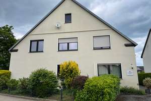 Großzügige 4-Zimmer-Wohnung in ruhiger Wohnlage von Jöllenbeck – Die vollständige Adresse der Immobilie erhältst du vom Anbieter., 33739 Jöllenbeck, Bielefeld – Vorschaubild 2