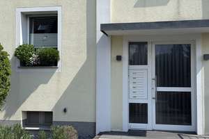 Charmante Dachgeschosswohnung mit Entwicklungspotenzial - Spitzboden & Balkonperspektive – Die vollständige Adresse der Immobilie erhältst du vom Anbieter., 47269 Großenbaum, Duisburg – Vorschaubild 4