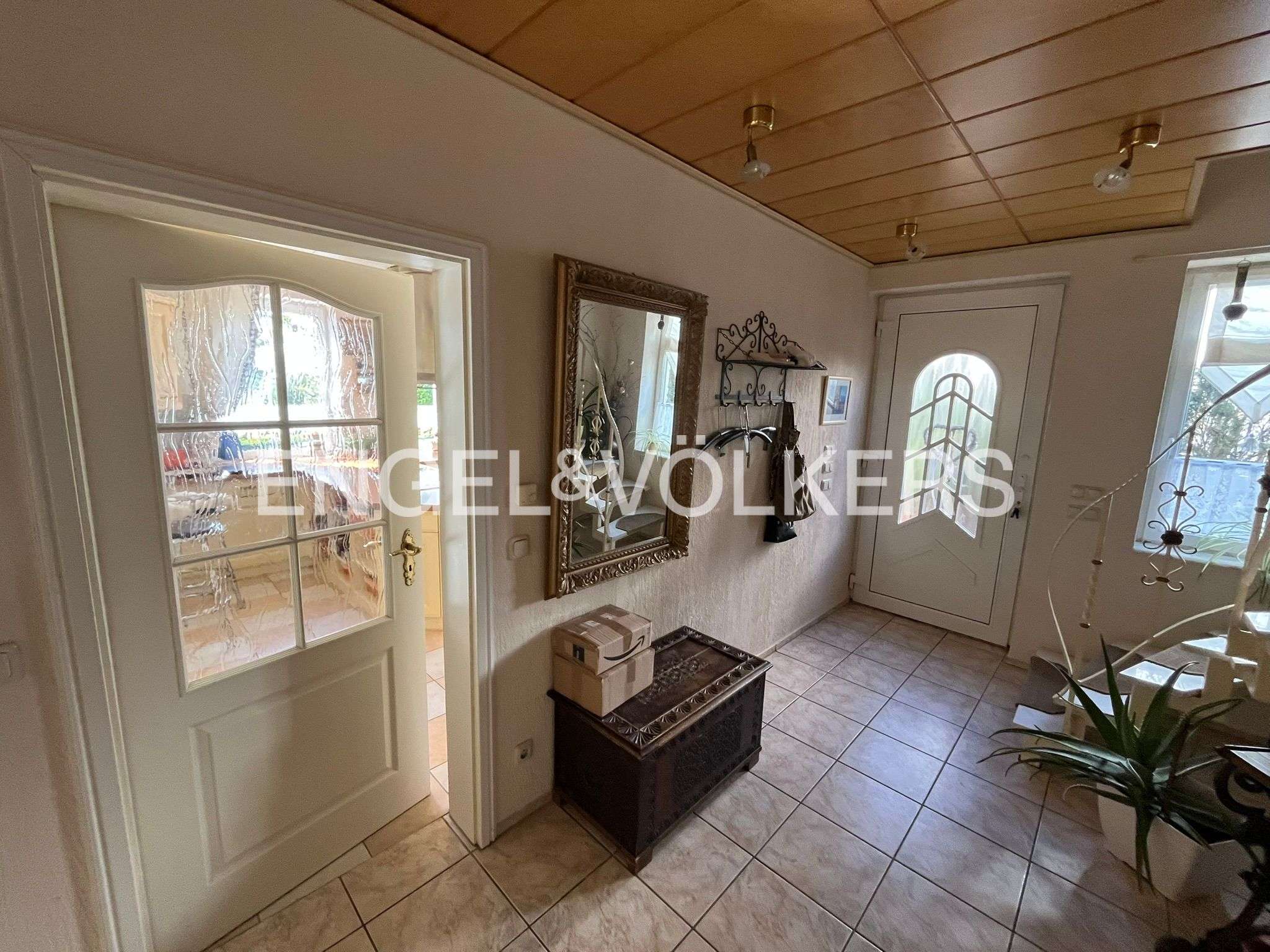 Immobilie in Dobin am See - Romantisches Dreigiebelhaus am See –                 Komfort und Ruhe in idyllischer Lage - Bild 8