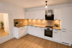 Raum für Leben! Stilvolle 4-Zimmer-Neubauwohnung mit durchdachtem Grundriss und Süd-Südost-Balkon – Kufsteiner Straße 62, 83064 Raubling – Vorschaubild 3