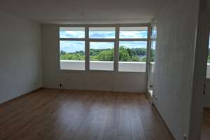 Schöne Aussicht bis zum Rhein: 2-Zimmer-Wohnung in Dotzheim