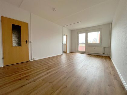 3 Zimmer im Zentrum der Stadt Zwickau frisch top renoviert