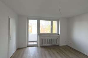 Saniertes 1 Raum-Apartment mit Balkon in Lörick – 40547 Lörick, Düsseldorf – Vorschaubild 3