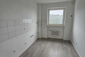 ***WBS notwendig*** Helle 3-Raum-Wohnungim 7. Stock mit Balkon in Iserlohn, Bieler Straße – Bieler Straße 81, 58638 Iserlohn-Mitte, Iserlohn – Vorschaubild 4