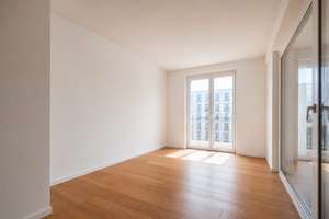 Exklusive 3-Zimmer-Wohnung mit Loggia im LIVING ISAR – Modernes Wohnen in Bestlage von München – Die vollständige Adresse der Immobilie erhältst du vom Anbieter., 81543 Siebenbrunn, München – Vorschaubild 5