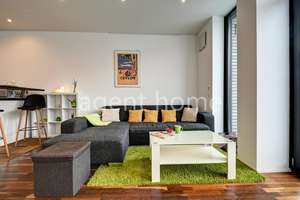 MÖBLIERT - CLASSIC LIVING - Wohnung mit Balkon und Reinigungsservice