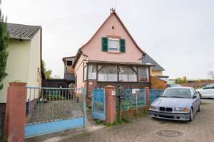 Handwerker gesucht! Gemütliches Haus in Feldrandlage! – Die vollständige Adresse der Immobilie erhältst du vom Anbieter., 67259 Kleinniedesheim – Vorschaubild 1