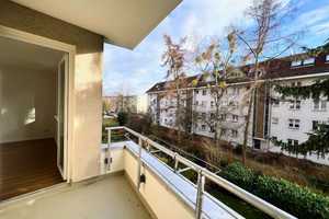 komplett SANIERT + sofort FREI + 2,5 Zimmer-Wohnung + EBK + Süd-Loggia in Lankwitz + Fensterbad – Berlin – Vorschaubild 1