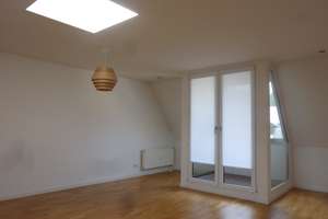 Zentral. modern. EBK. Bad mit Wanne u. Dusche, Kehrwochenservice. Loggia, TG-Platz – Hauptstätterstraße 112, 70178 Karlshöhe, Stuttgart – Vorschaubild 5