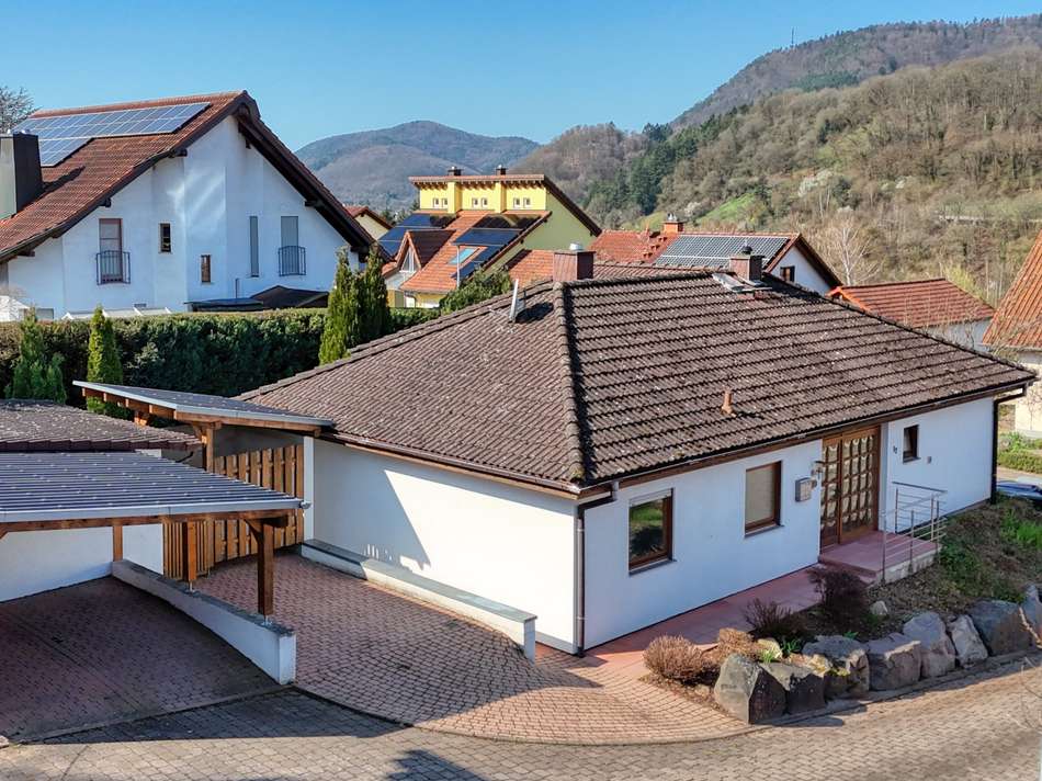 Hauseingang, Carport, Stell...