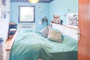 Geräumige 6-Zimmer-Wohnung mit Garten, Terrasse, Garage und Einliegerwohnung – Lerchenweg 2, 71573 Allmersbach im Tal – Vorschaubild 4