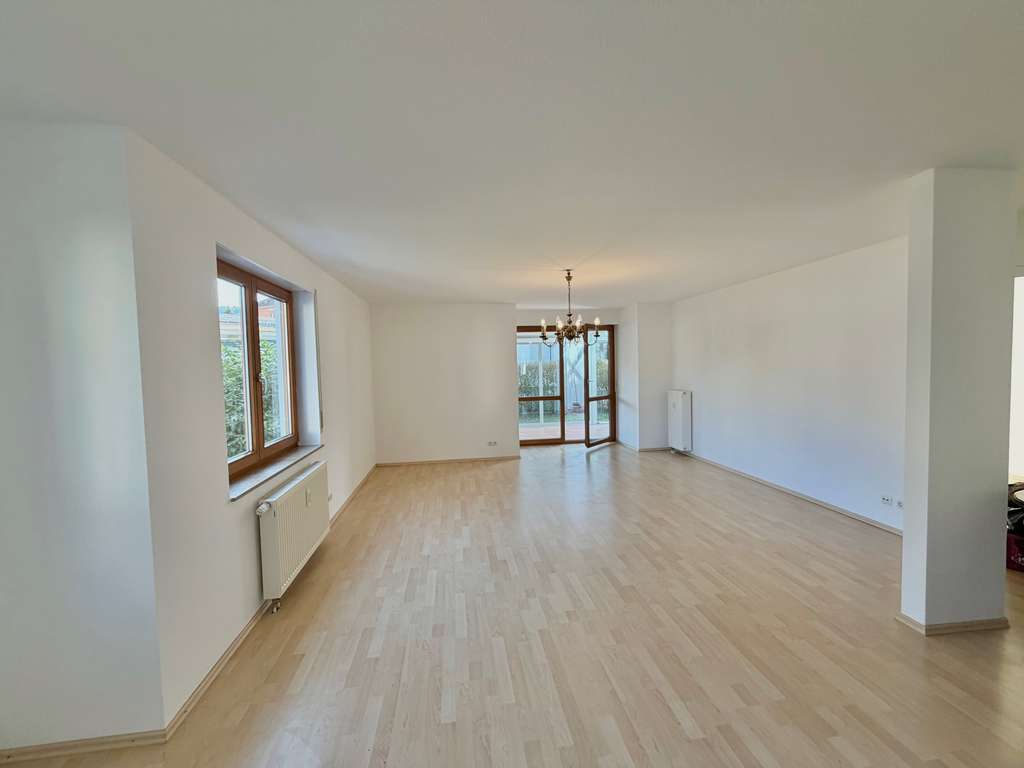 Immobilie in Freiamt - Helle 3-Zi.-Wohnung mit großem Gartenanteil, Wintergarten und Hobbyraum - Bild 2