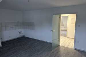 Ansprechende und modernisierte 2-Zimmer-Dachgeschosswohnung in Remscheid – Honsberger Str. 31, 42857 Remscheid – Vorschaubild 3