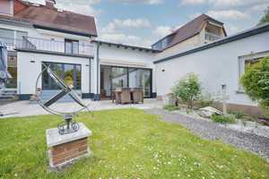 Modernisierte Doppelhaushälfte mit großem Gartenparadies in ruhiger Lage – Main-Taunus-Kreis – Vorschaubild 1