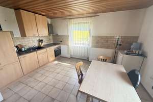 Brandlberg-Idylle trifft urbanen Lifestyle - Stilvolles Zweifamilienhaus mit großzügigem Wohnkomf... – Die vollständige Adresse der Immobilie erhältst du vom Anbieter., 93055 Brandlberg-Keilberg, Regensburg – Vorschaubild 5