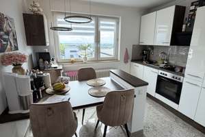 Helle & schöne moderne Wohnung inkl. Balkon
