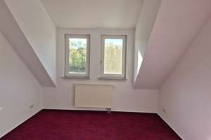 Gemütliches Reihenendhaus am Waldrand gelegen - mit Balkon, Terrasse, Garten und  2 Garagen – Die vollständige Adresse der Immobilie erhältst du vom Anbieter., 65520 Bad Camberg – Vorschaubild 11