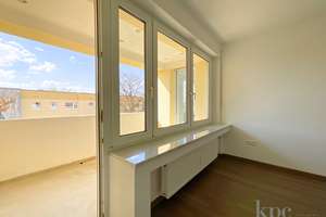 Gauting! Ganz oben! Stilvolle, modernisierte 4-Raum-Wohnung mit Sonnenbalkon u. Einbauküche! – Die vollständige Adresse der Immobilie erhältst du vom Anbieter., 82131 Gauting – Vorschaubild 5