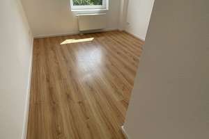 Geräumige 3 Zimmer-Wohnung mit 2 Balkonen und Wannenbad – Vorwerker Str. 107, 23554 Sankt Lorenz Nord, Lübeck – Vorschaubild 42