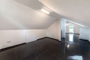 YOUR PLACE TO CALL HOME– Furnished Maisonette with Fireplace & Private Rooftop Terrace – Die vollständige Adresse der Immobilie erhältst du vom Anbieter., 55130 Weisenau, Mainz – Vorschaubild 13