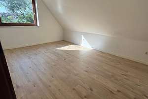 Neugraben-Fischbek: Helle 2-Zimmer-Dachgeschosswohnung mit Balkon – Die vollständige Adresse der Immobilie erhältst du vom Anbieter., 21149 Neugraben-Fischbek, Hamburg – Vorschaubild 8