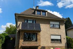 "Hallo Familie" Ich biete ausreichend Platz & einen Garten" in zentraler Lage von SG-Mitte – Die vollständige Adresse der Immobilie erhältst du vom Anbieter., 42655 Solingen-Mitte, Solingen – Vorschaubild 2