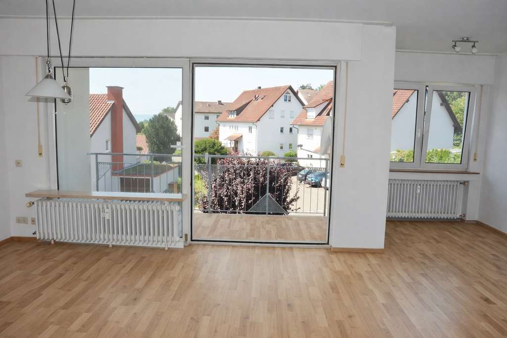 Immobilie in Stetten - Geräumige Wohnung mit Option auf ein 4. Zimmer in ruhiger Lage mit Teilseeblick - Bild 4